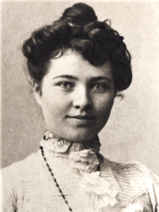Николина Бъчварова